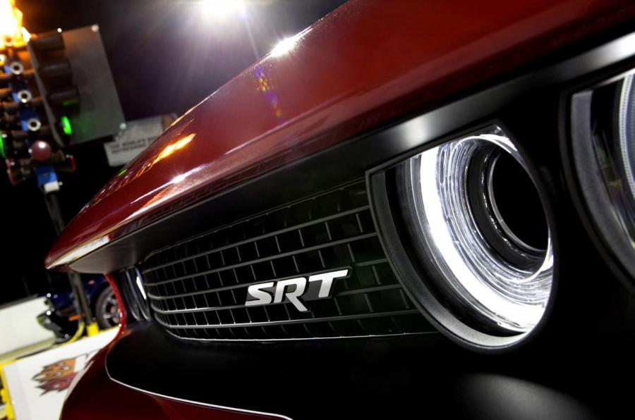  Dodge Challenger SRT 2015 года  (фото 12 из 79)